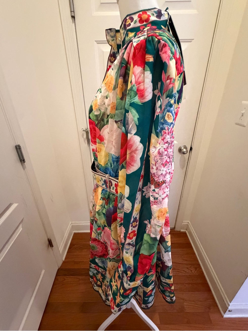 NWT Women’s Floral Pleated High Collar with Belt Dress Size M - Picture 4 of 15